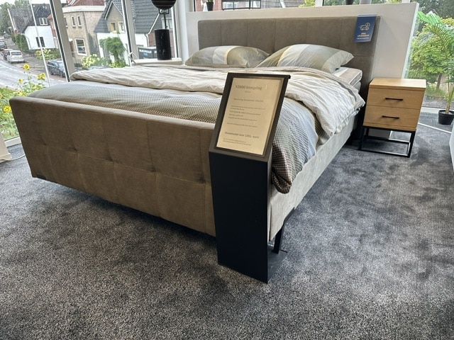 V2800 boxspringset vlak180/210 kompleet LAATSTE SHOWROOM WEG = WEG